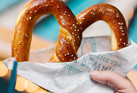 hand-holding-pretzel
